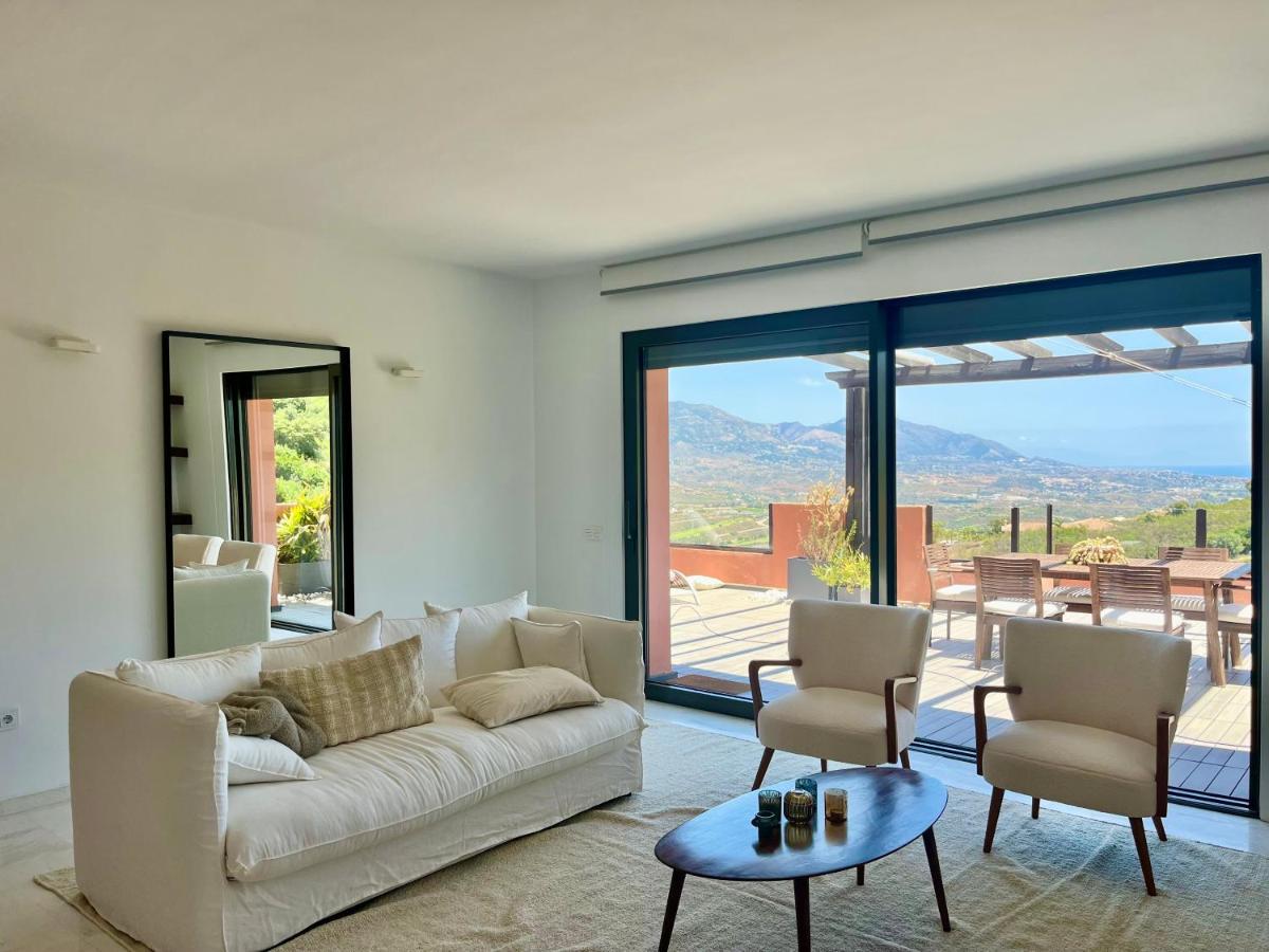 Bright Apartment In The Hills Of Elviria Málaga Exteriör bild