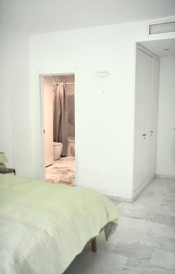 Bright Apartment In The Hills Of Elviria Málaga Exteriör bild